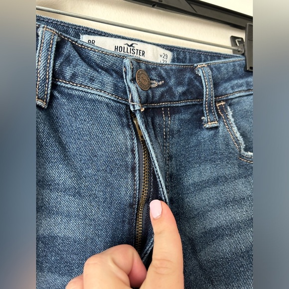 Hollister Curvy High Rise Mom jeans size 9 regular - Picture 4 of 6